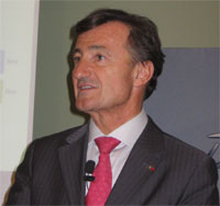      Dassault Systemes   (Bernard Charles) 