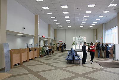 Торговый зал гипермаркета «Юлмарт»